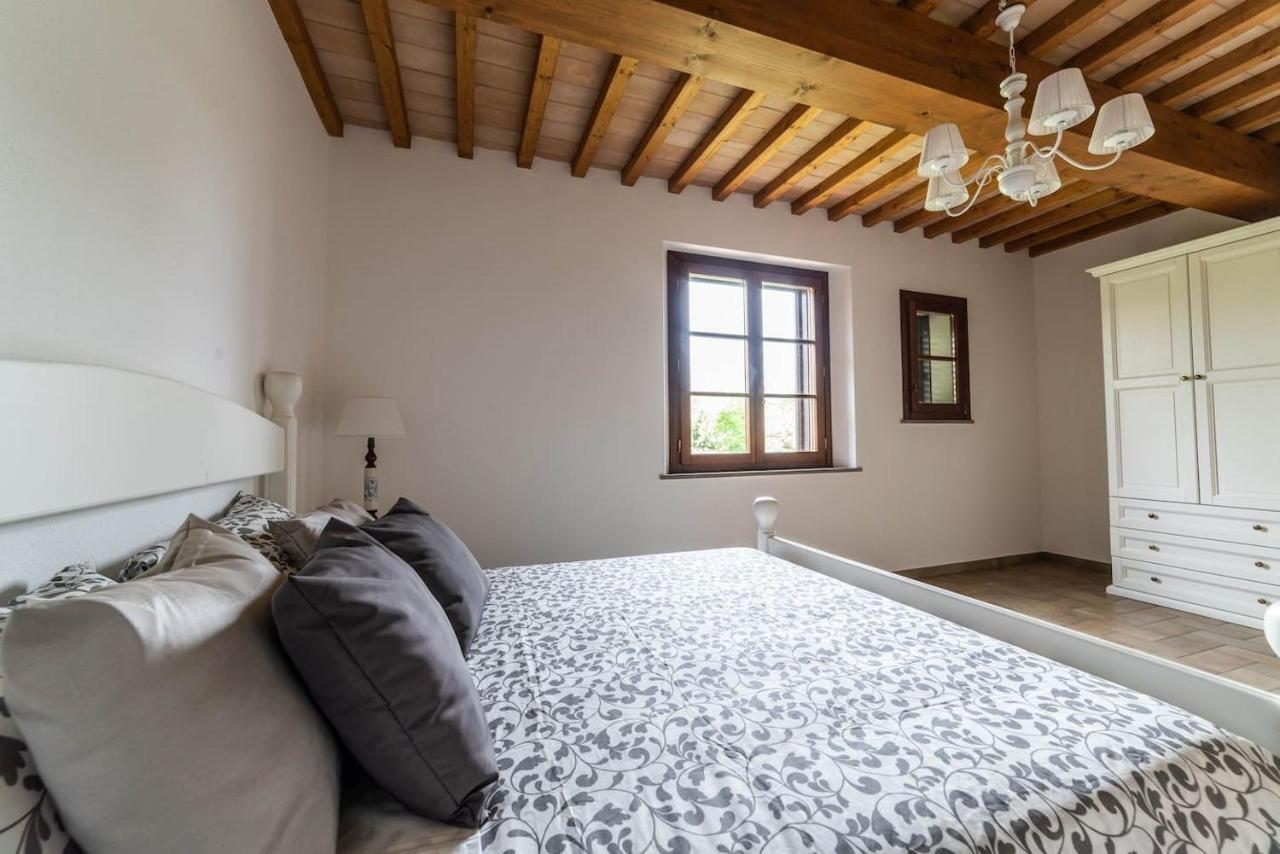 Il Mandorlo Nella Campagna Di Certaldo Apartment Aia Murata Bagian luar foto